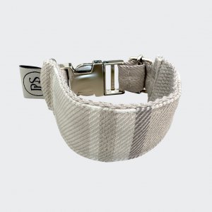 Wide collar checkered beige