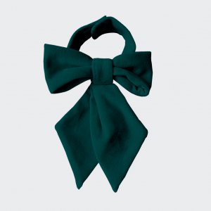 Decorative bow green