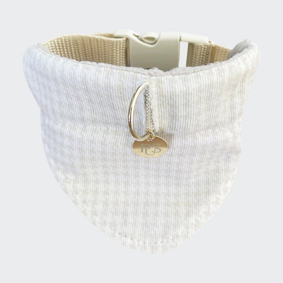 Collar with double-sided bandana